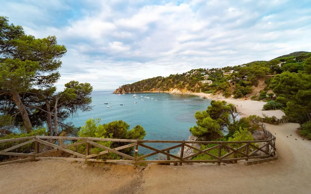 Kampaoh Tossa De Mar Hotel